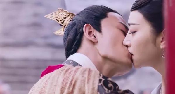 为赚奶粉钱已婚男星任嘉伦拼了新剧吻戏借位甜度不减