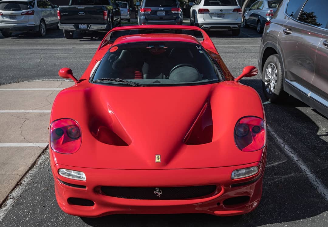 法拉利f50实车圆润的运动设计