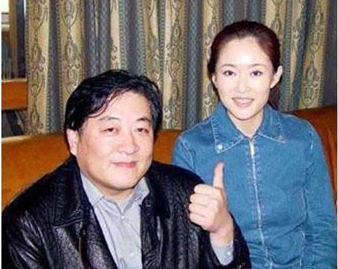 从央视转行做演员的刘斌,年过半百被娇妻搬空家财,今58岁拍网剧