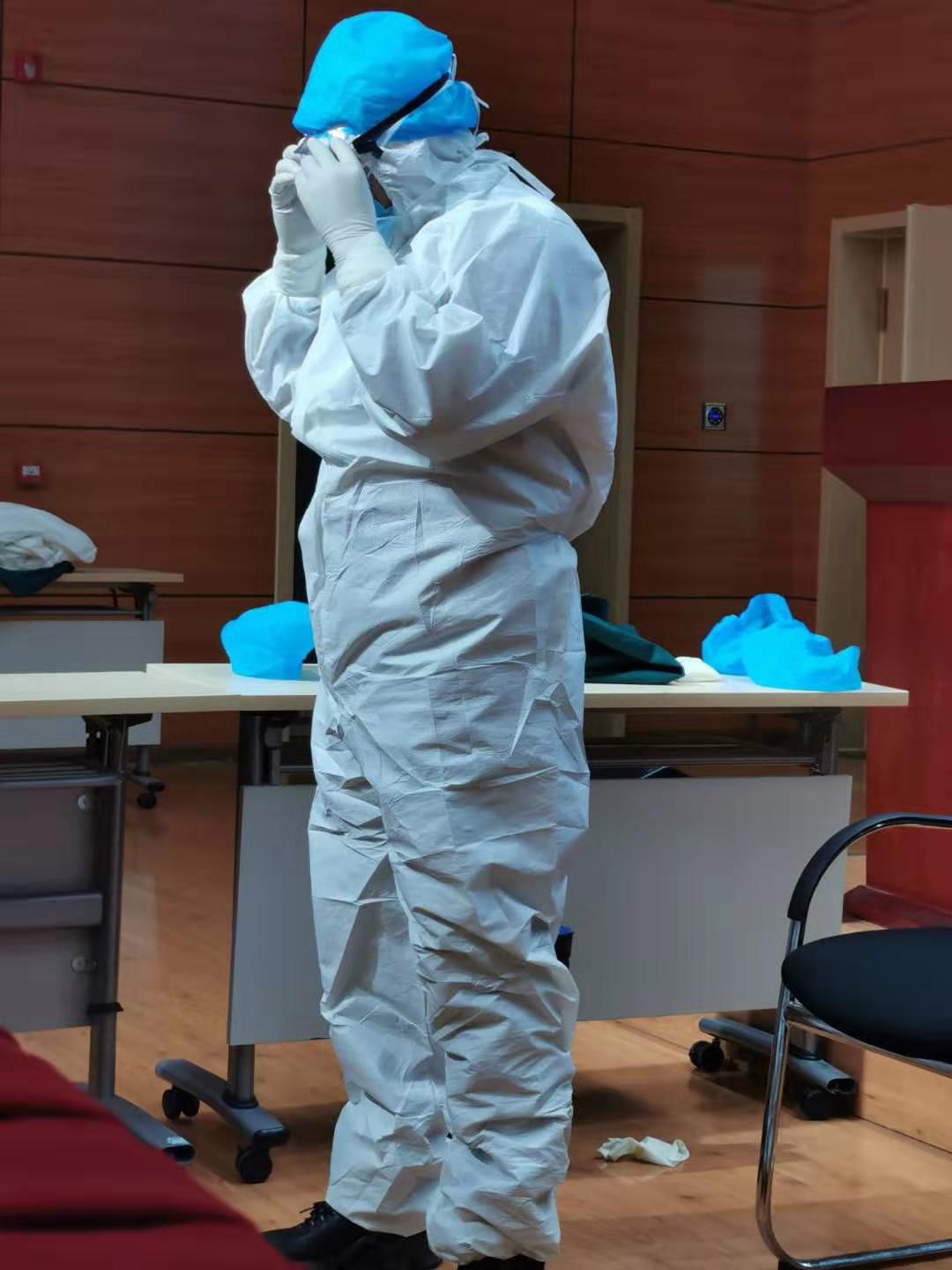 抗疫故事丨此刻我们是夫妻更是防控疫情的战友