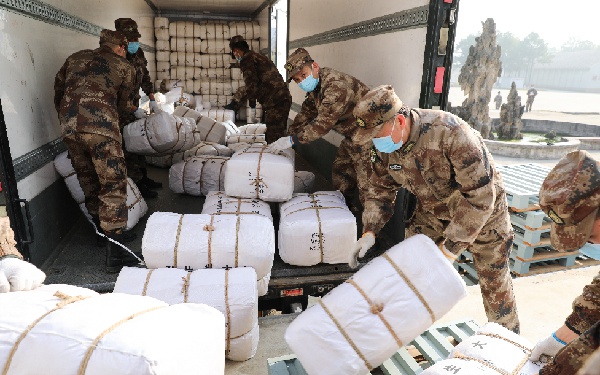 郑州联勤保障中心驻汉某仓库争分夺秒保障防疫物资