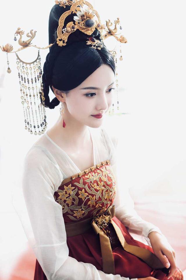 新一代古装女星的造型太美了,超越妹子的妃子扮相很好看