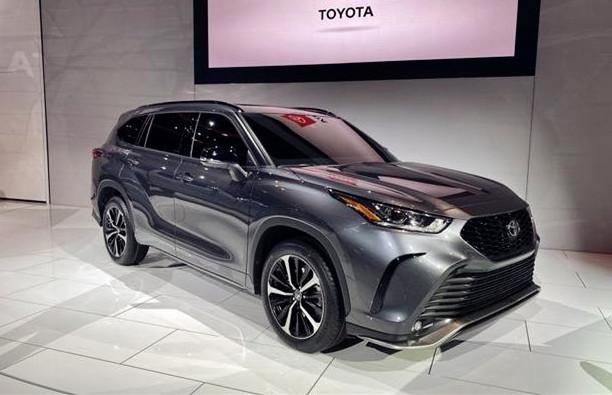 这才是最帅丰田汉兰达，6缸295马力，配高级灰车漆、双出排气！