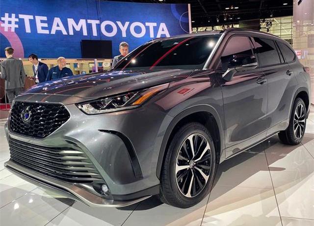 这才是最帅丰田汉兰达，6缸295马力，配高级灰车漆、双出排气！