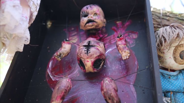 世界上最恐怖的娃娃岛图片