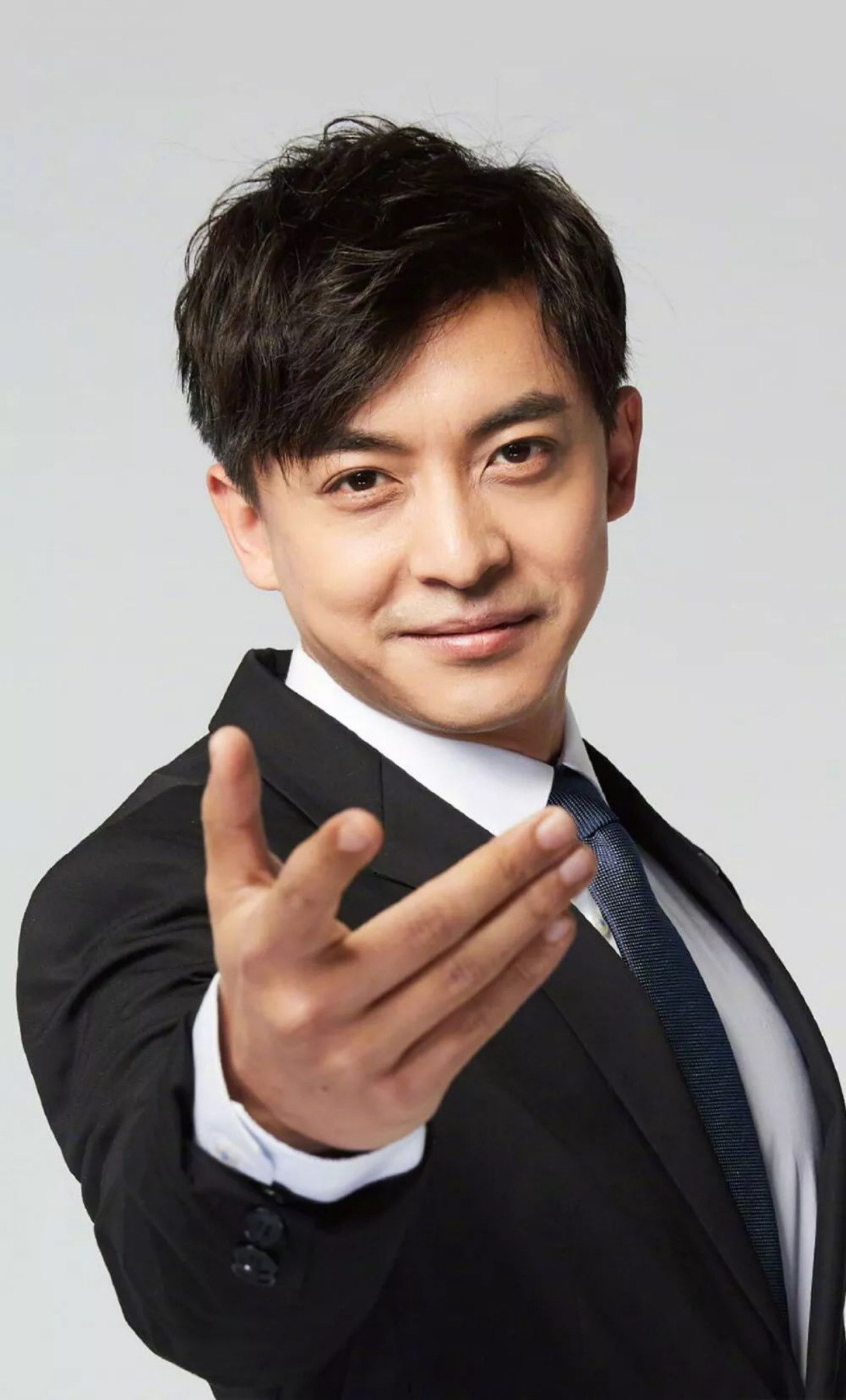 有些人表面上是张伟背地里还是达斯魔尔康金甲战士