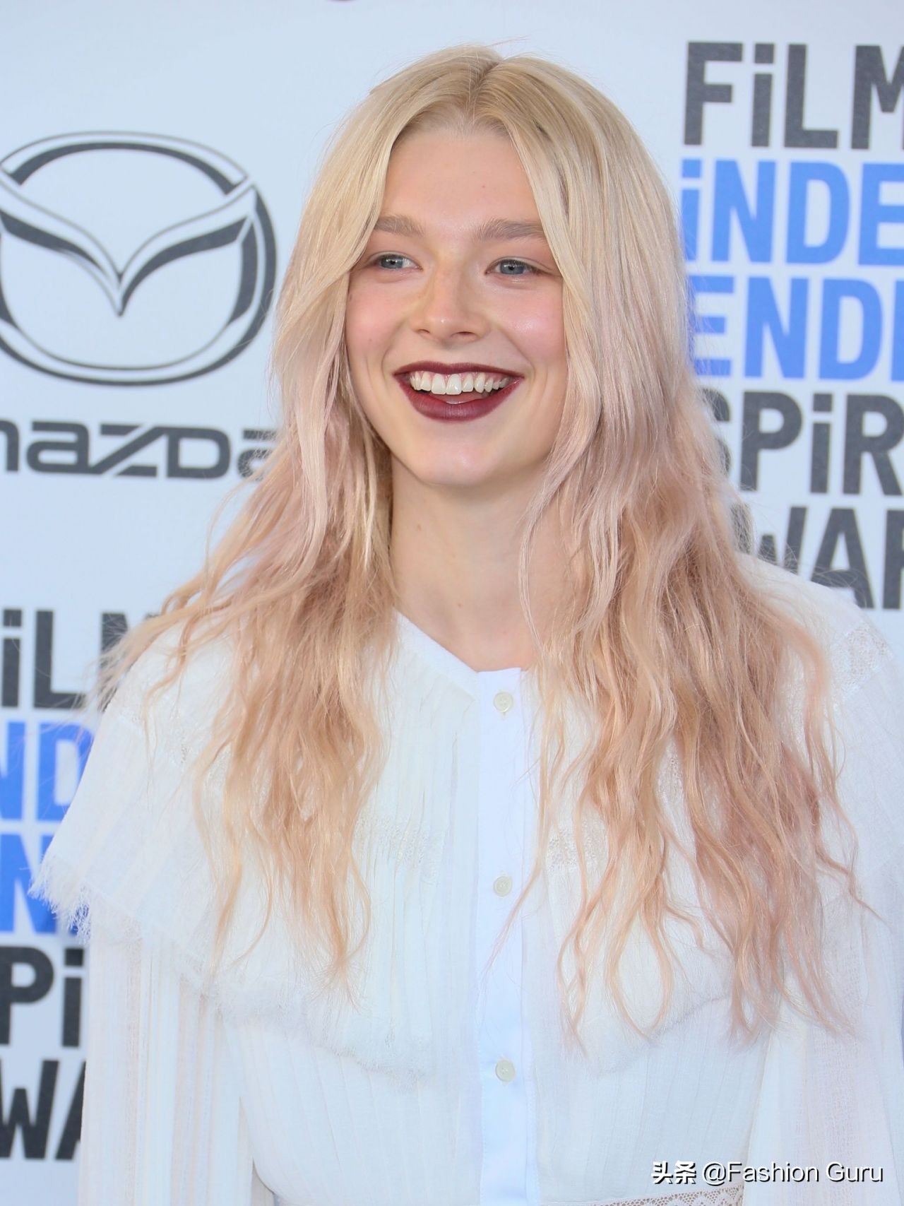 跨性别模特hunter schafer参加美国电影独立精神奖颁奖典礼