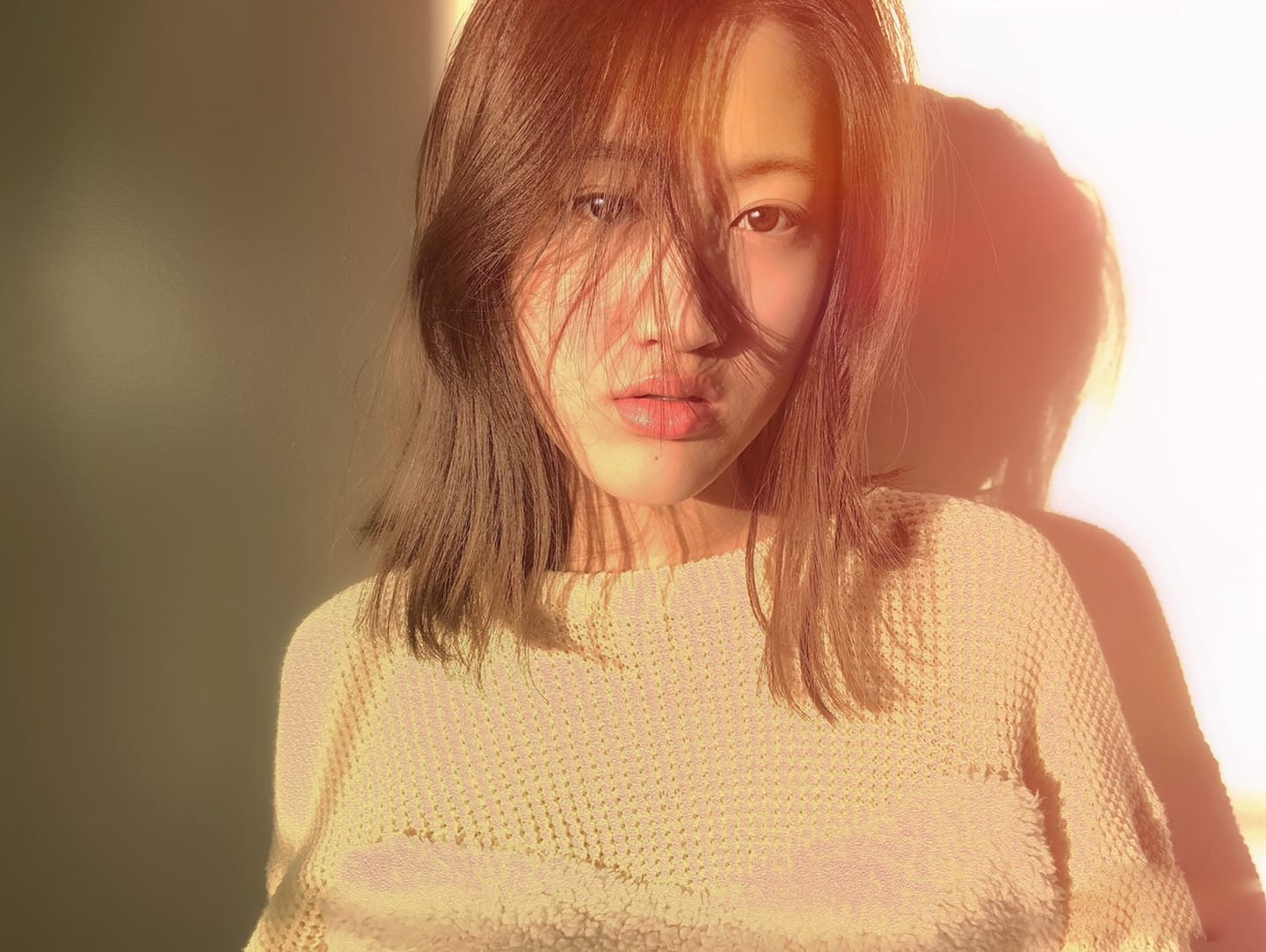 曾雅兰15岁超漂亮女儿曝光,网友惊叹:以为是你