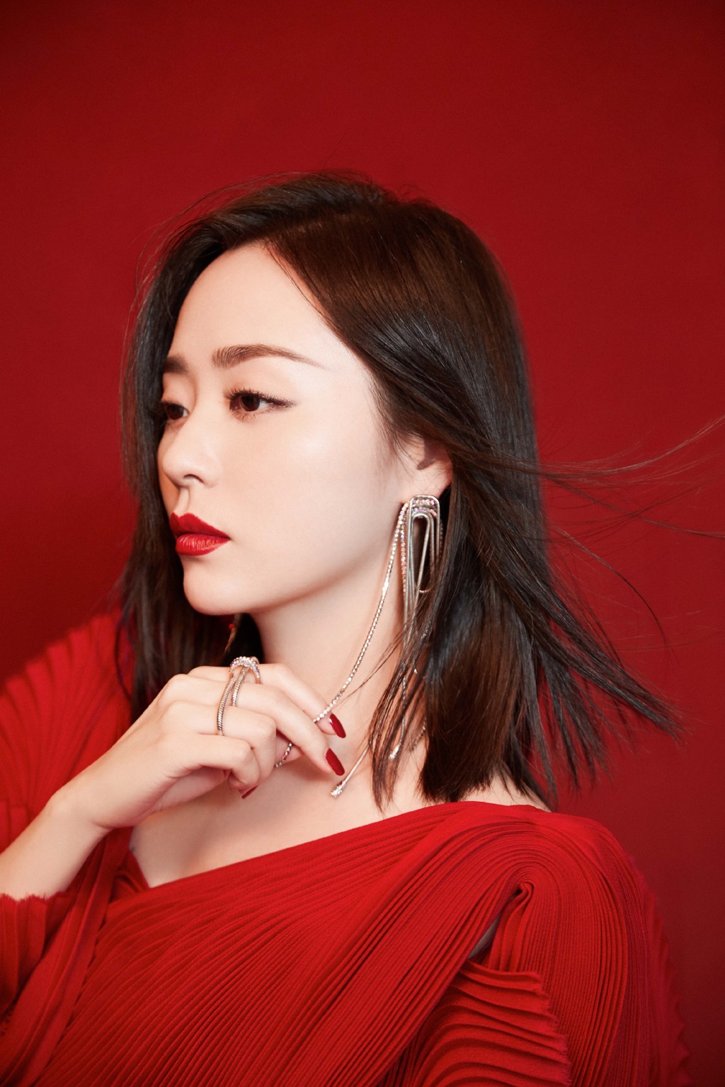 张靓颖 红色折纸风礼服,优雅高贵