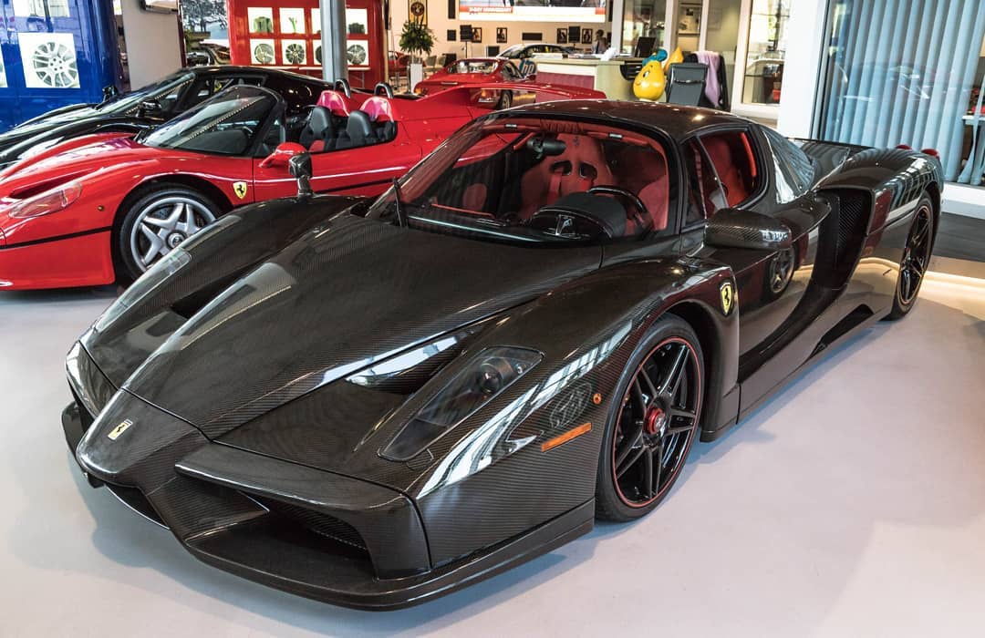 法拉利恩佐实车 简洁硬朗的造型