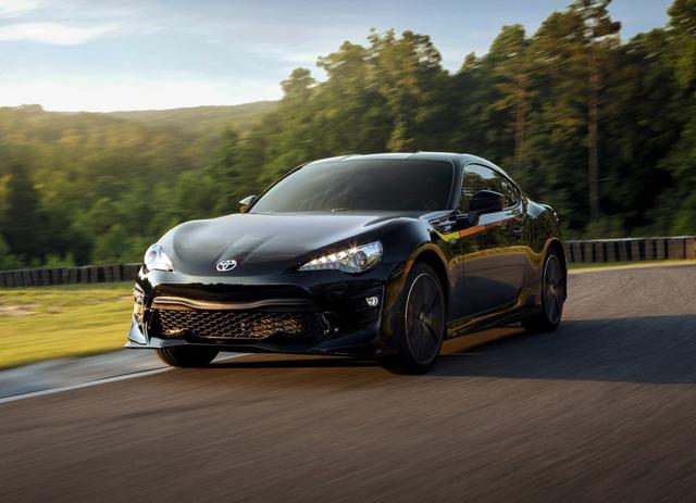 情人节购车指南！想讨得女神欢心！这4款跑车要看一看