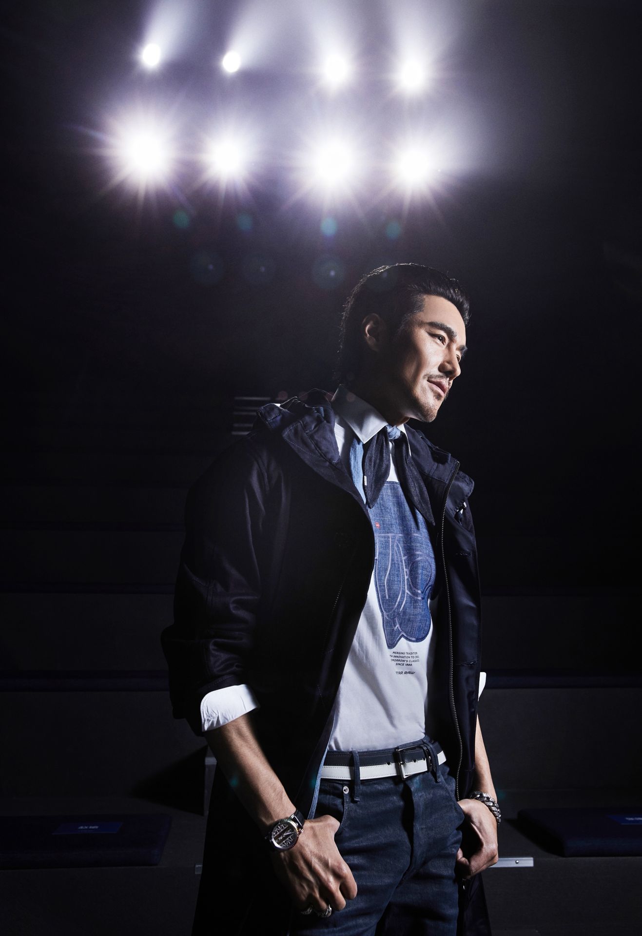 胡兵这波老腊肉style,老圈粉了 网友:开春男票最喜欢