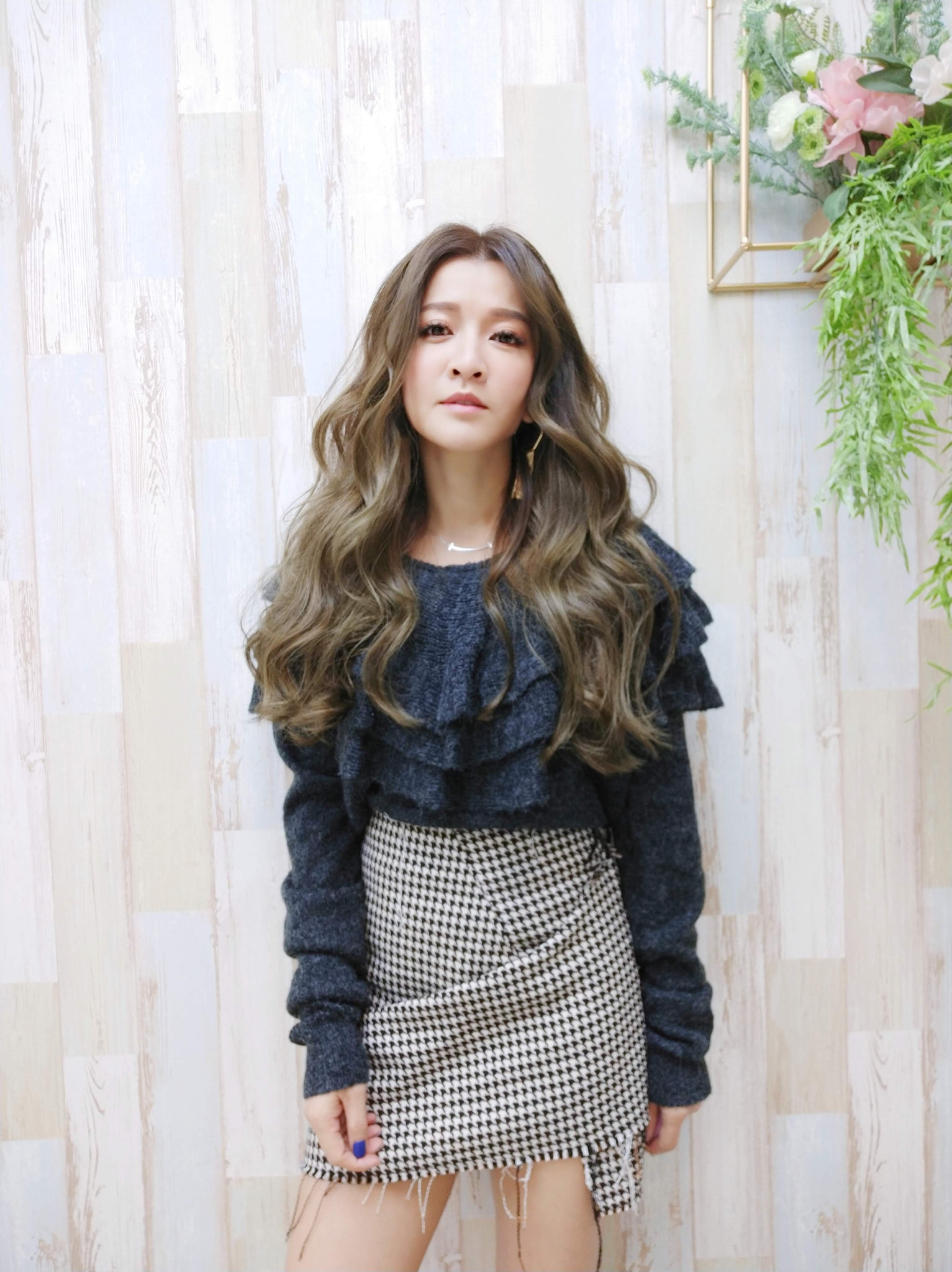 曾雅兰15岁超漂亮女儿曝光,网友惊叹:以为是你