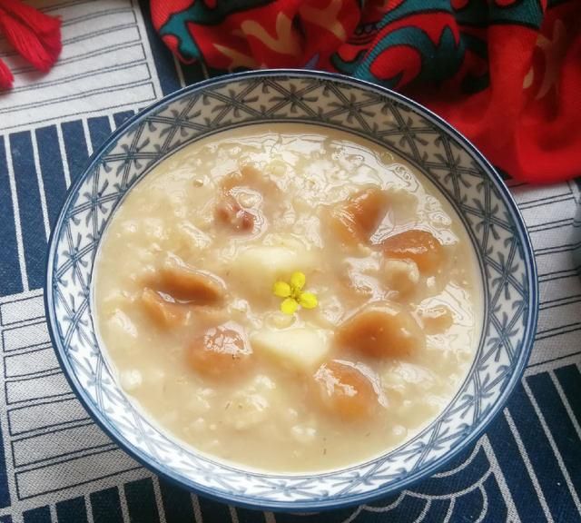 山药桂圆燕麦粥,营养丰富,香甜滑润