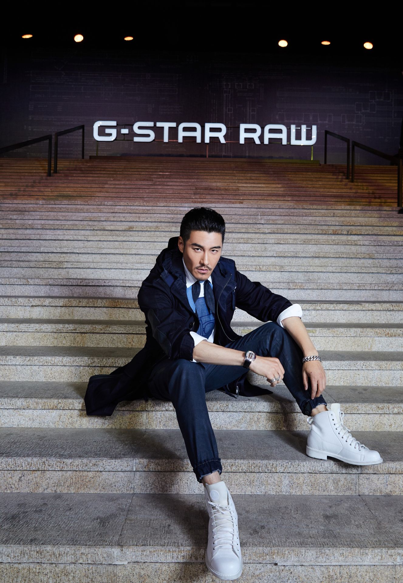 胡兵这波老腊肉style,老圈粉了 网友:开春男票最喜欢