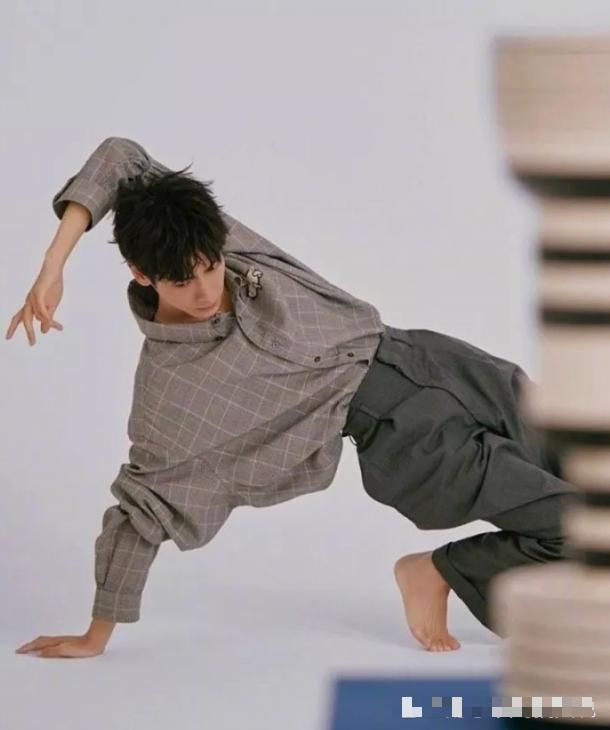 娱乐圈男腰精大盘点吴世勋罗云熙上榜哪位最让你着迷