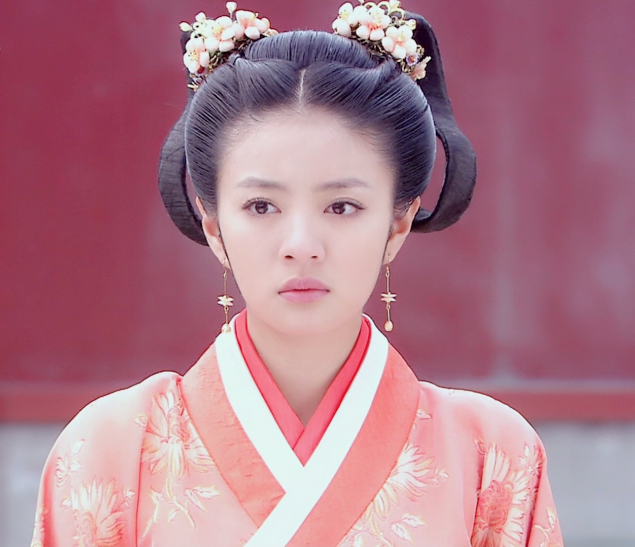 安以轩老公背着她狂捐2000万安以轩产子曾送她54亿豪宅