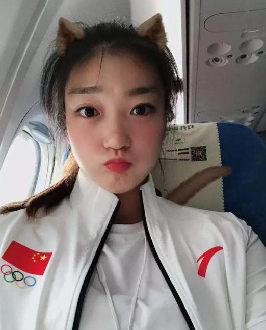 同师不同命!李梦晒照片意外晒出两个故事|李京龙|李梦|篮球_新浪新闻