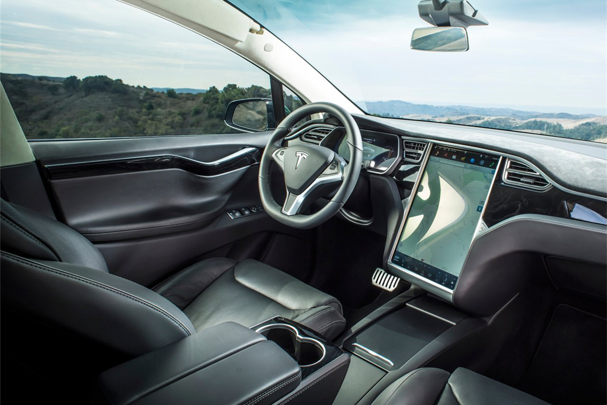 特斯拉最新内饰专利图曝光 方向盘集成换挡功能取消传统挡杆