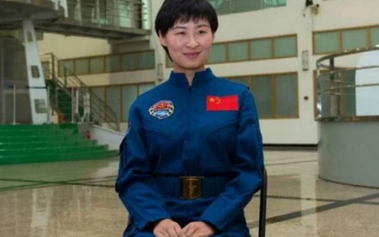 中国首位女宇航员刘洋,太空返回地球后却没消息?
