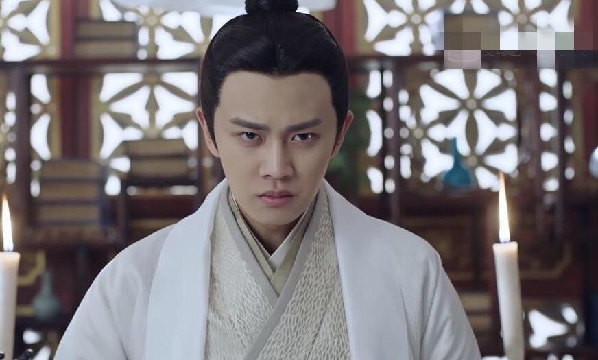 同样,走这条路线的还有凭靠《庆余年》大热的张若昀.