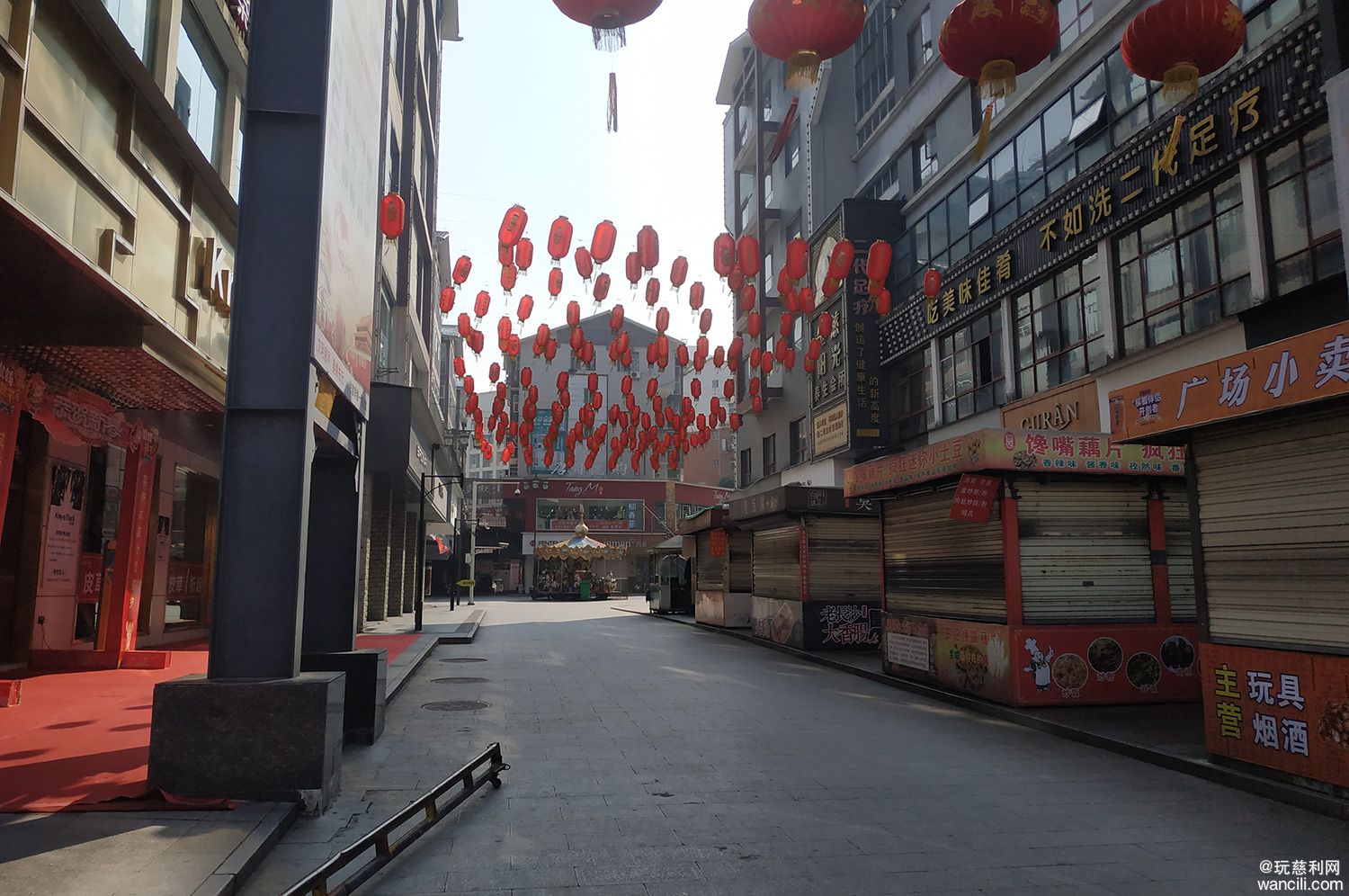 干净开阔门可罗雀,疫情期间的慈利步行街少了一抹烟火味