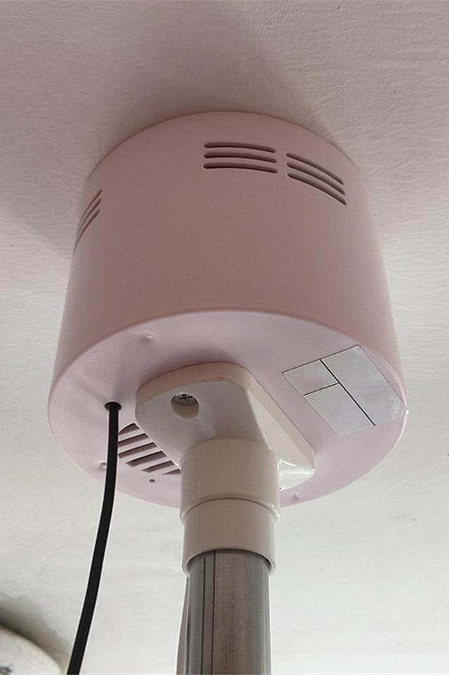 老人被熊孩子闹腾的难受,沟通又被敷衍,无奈使用"震楼器&quot