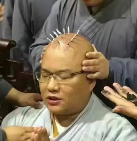 古代和尚为什么要烧几个戒疤？是为了区分还是因为虔诚？|戒疤|和尚|佛教_新浪新闻