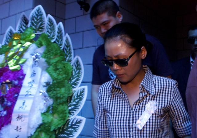 18年前高枫因pcp病毒性肺炎去世,如今《大中国》再次走红