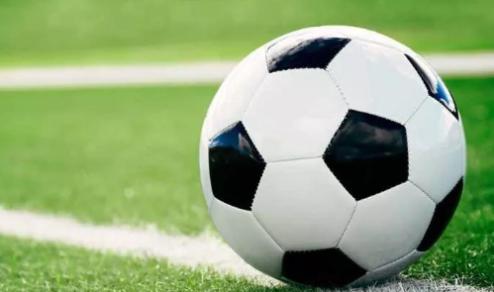 一个滚球闯关的游戏