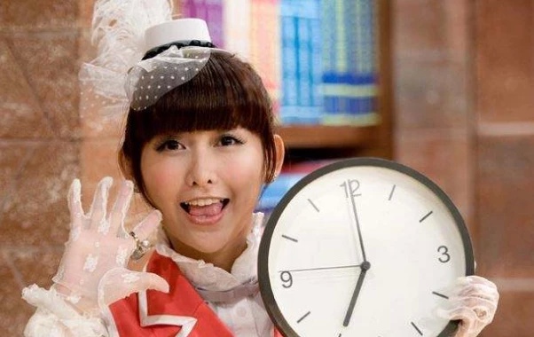 还记得萌学园的"小芙蝶"吗?当初嫌她土,如今美到让人心动