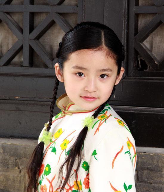 00后的柴蔚越来越像林青霞了,还因"小林青霞"的称号上了热搜