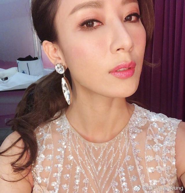 40岁香港tvb女星杨怡,宣布成功怀孕,罗仲谦拜神求生子秘方