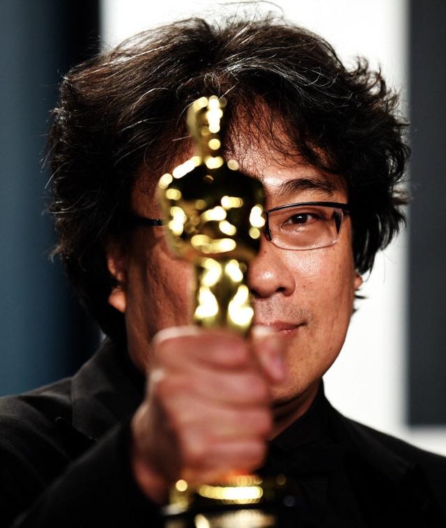 《寄生虫》导演奉俊昊为武汉加油,称:全世界都在支持你们