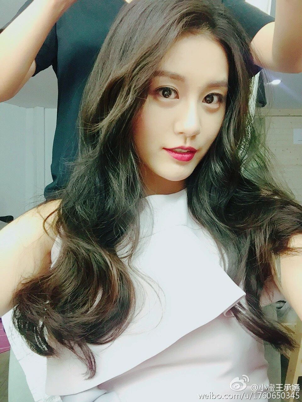 黑涩会美眉小蛮今日结婚!曾和棒棒堂成员恋爱,双双因吸烟被雪藏