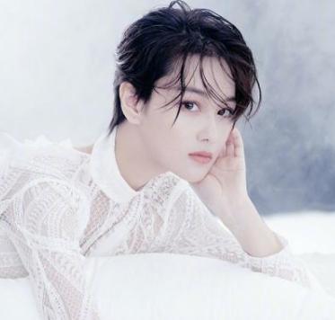 有种惊艳叫张馨予剪短发原以为会很霸气结果美出了新高度