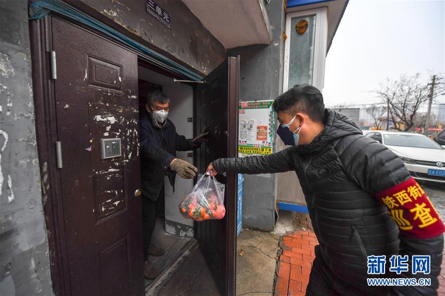 长春:社区党员志愿者 百姓家门口的防疫服务先锋