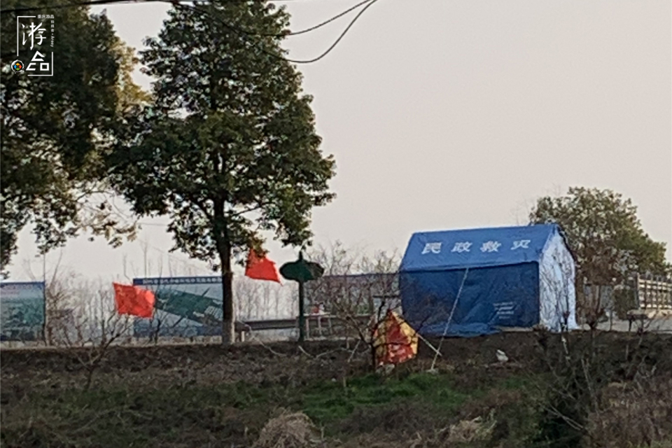 湖北人的抗疫日记:封路设关卡,分单位采购物资,防范意识超强