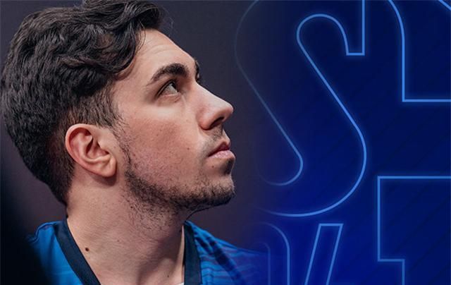 炒了战队此前,c9选手sneaky也宣布炒了战队,因为他们买了新选手代替