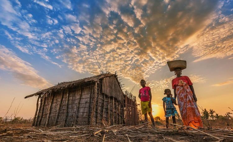 世界上最贫困的国家之一,牛比人的地位还高,牛越多说明越富裕!