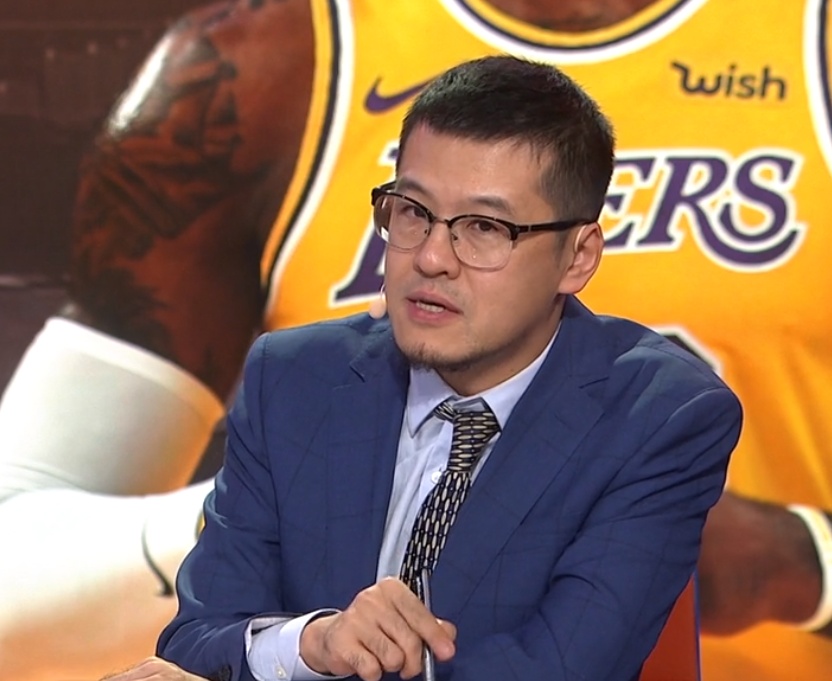 杨毅:致敬曼巴精神,苏群感言意味深长