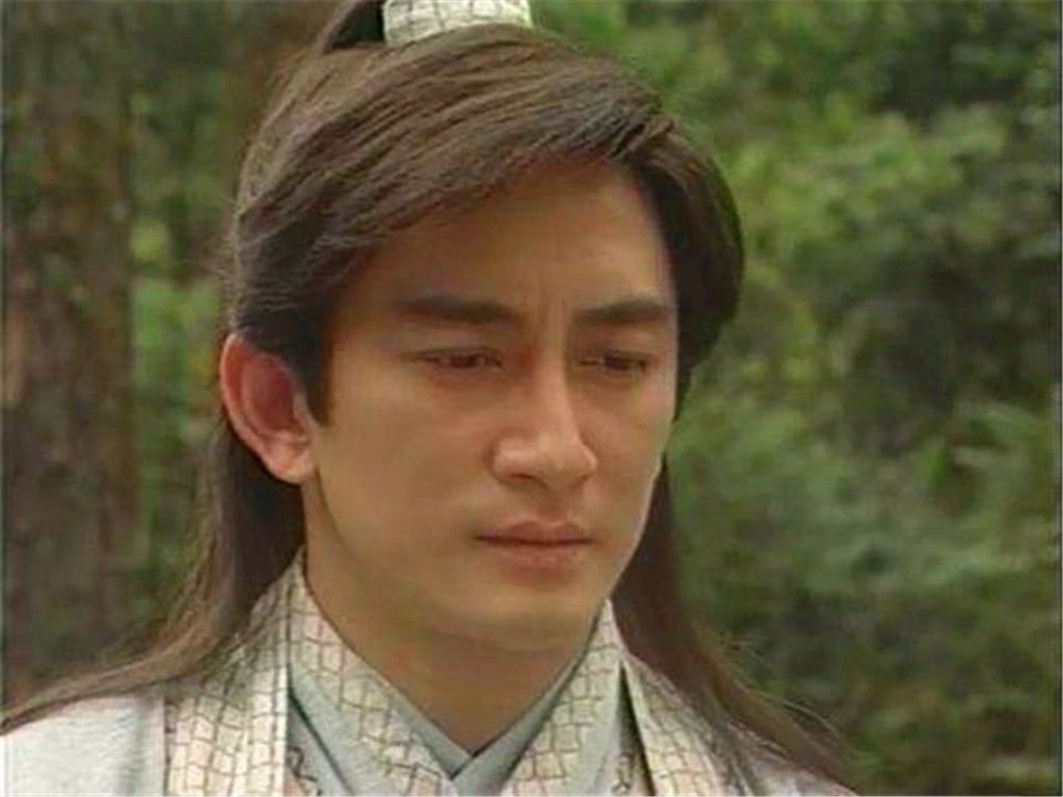 倚天屠龙记中黎姿的古装造型红色最经典紫色让人眼前一亮