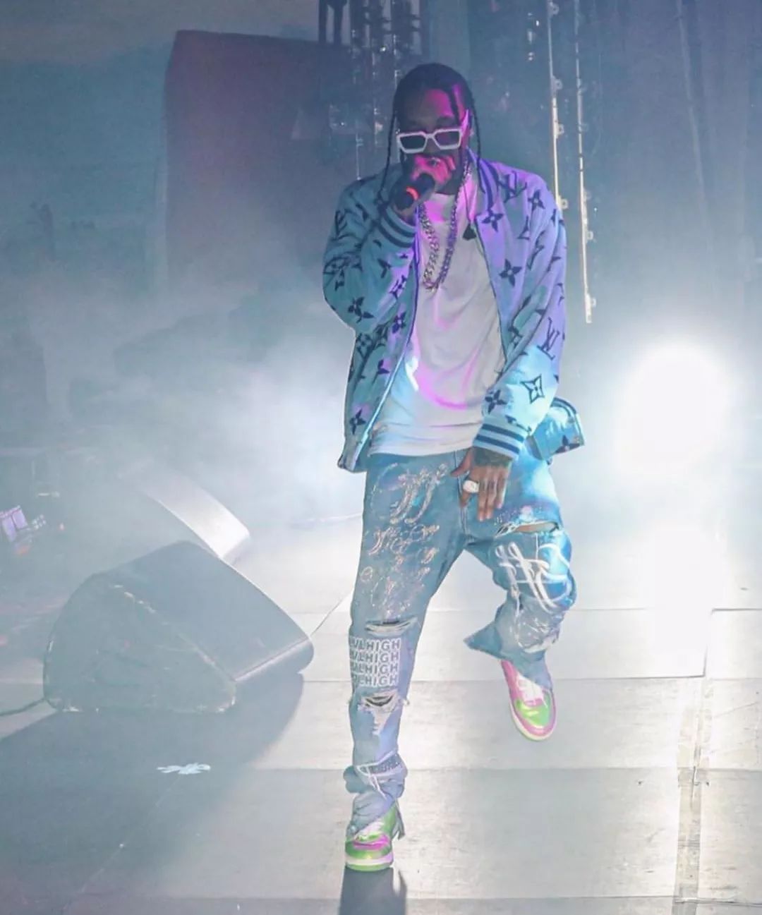 tygaoffset不过bootleg的定制其实分很多种,除了dapper dan这种自己