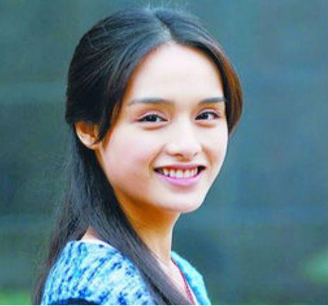 还没毕业就走红了,老公买不起房很贫穷,曾经还做过外卖小哥