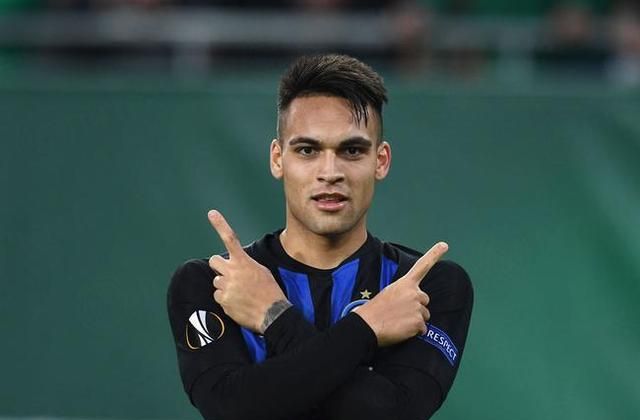 米兰体育报:国际米兰可能瞄上了奥巴梅杨,全因巴萨想挖墙脚