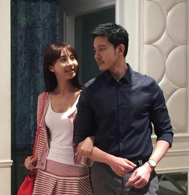 后来经朋友的介绍,他认识了现在的妻子joyce李乐诗,两人在交往了8年