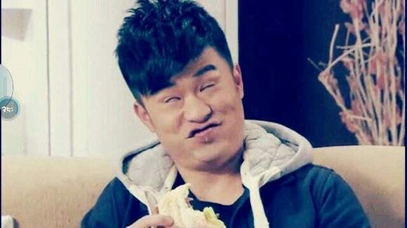 贱贱的贱人曾,还是撩妹高手吕小布|吕子乔|曾小贤|爱情公寓_新浪新闻