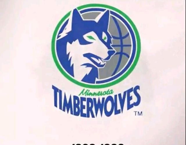 三十载,旗帜三易!狼图腾,却归家无路