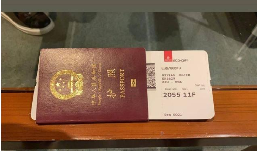 他晒护照归化成功,可2020年下家还没有着落,他将何去何从?