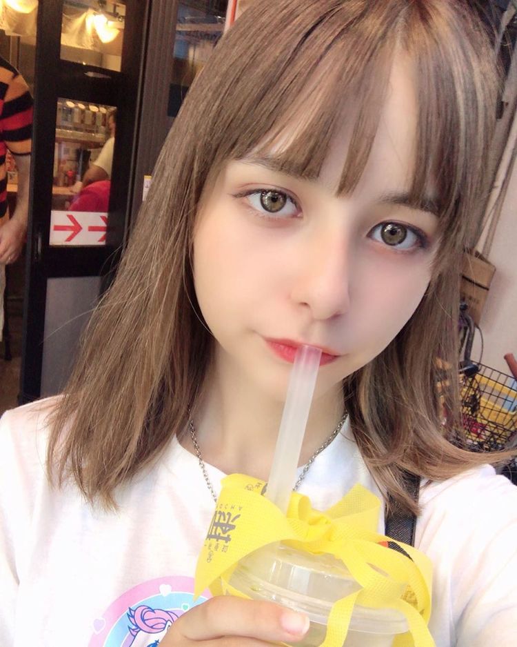 零瑕疵15岁天使正妹拥五国混血世界级高颜值每一面都很美